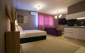 Marizas Luxury Suites #1